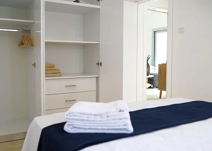 Phaedrus Living: City Centre Luxury Flat Esperidon 201